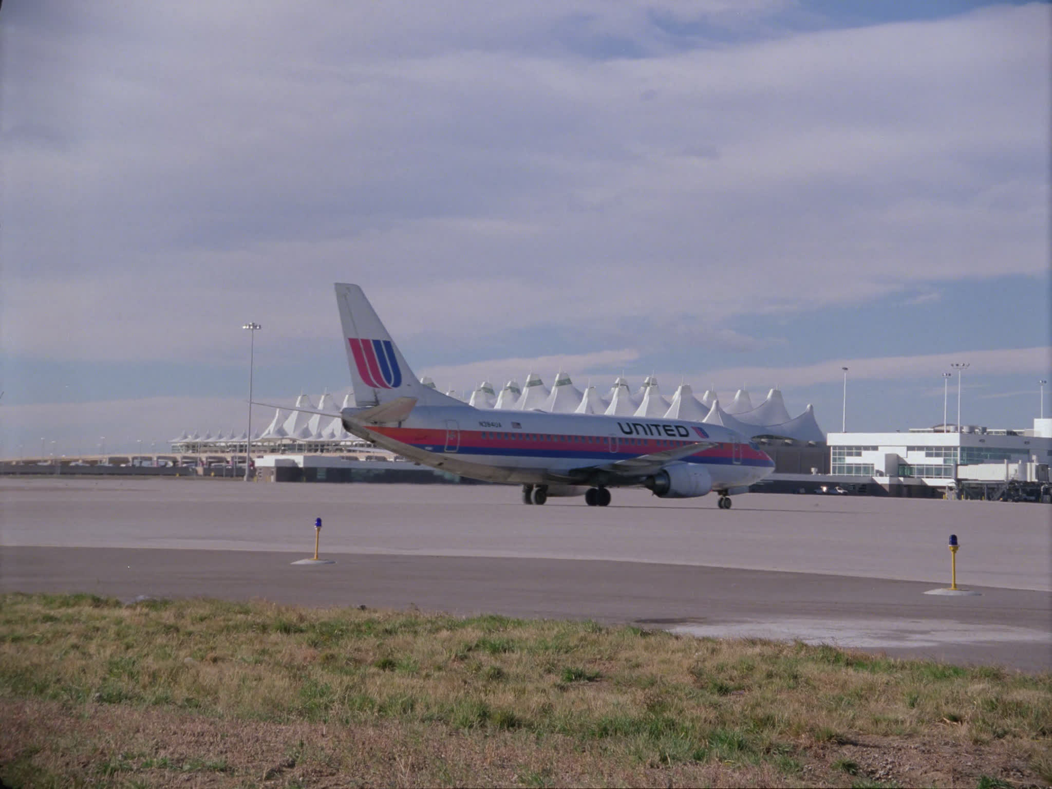 United Airlines Lockheed L1011 