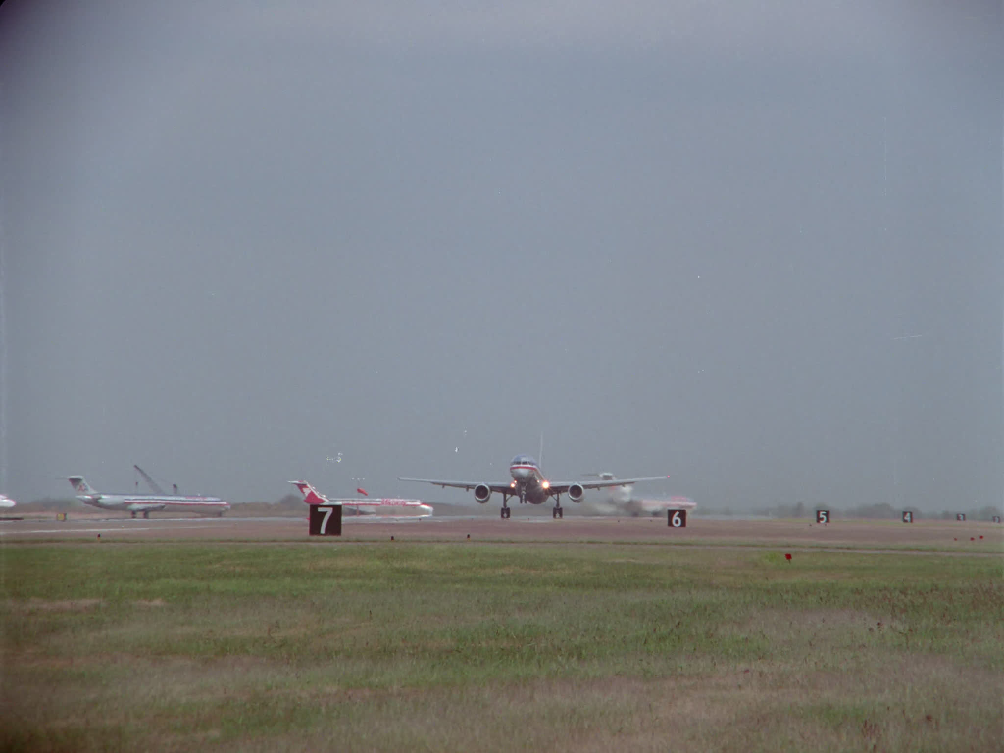 American DC-10 Take off